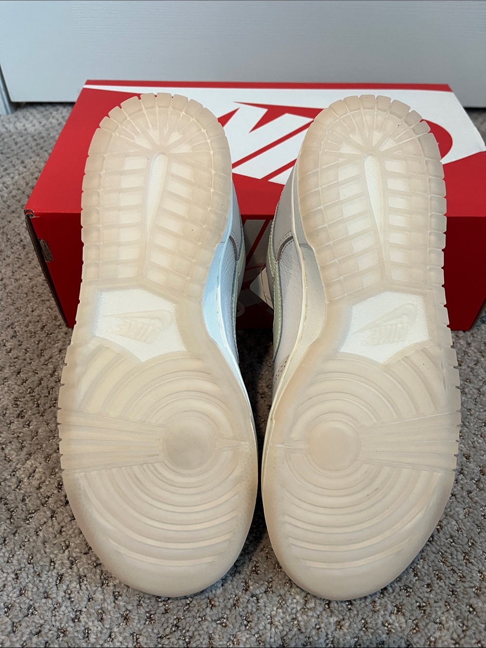 Nike Women’s Low-Top Sneakers in Pale Pink and White - Picture 5 of 8
